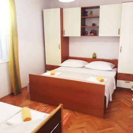 Apartments Mira Makarska Exterior photo